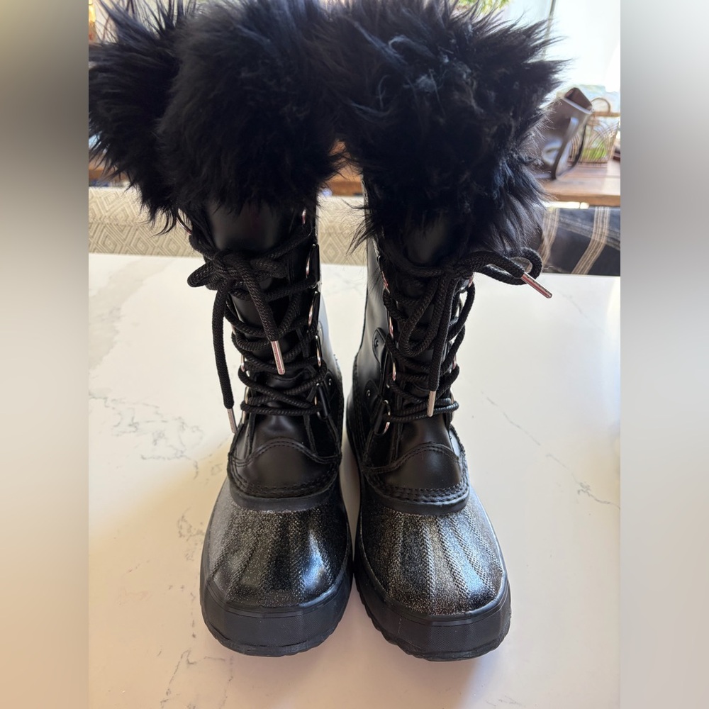 Sorel Black and Gray Fur-Lined Winter Boots